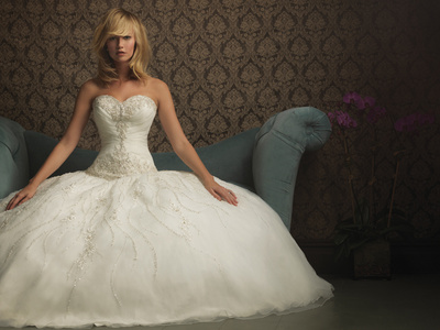 Свадебный салон в Москве – платья для невесты, обувь, аксессуары недорого | Bride Salon