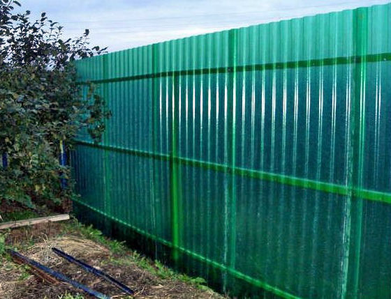 Забор из профилированного поликарбоната МП20 (лист 1150х2000 мм)